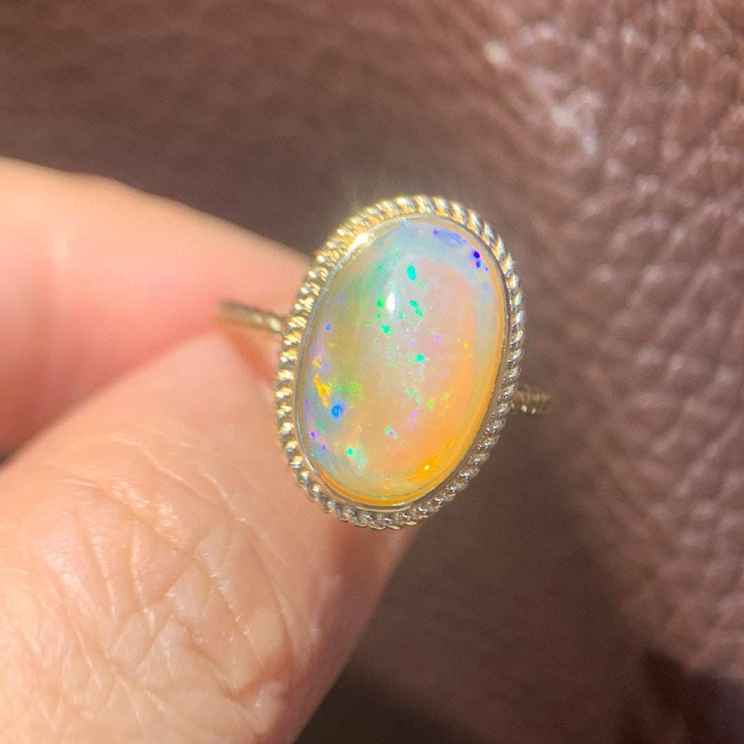 14k Gold 3.38 Ct Natural Opal Ring - 4