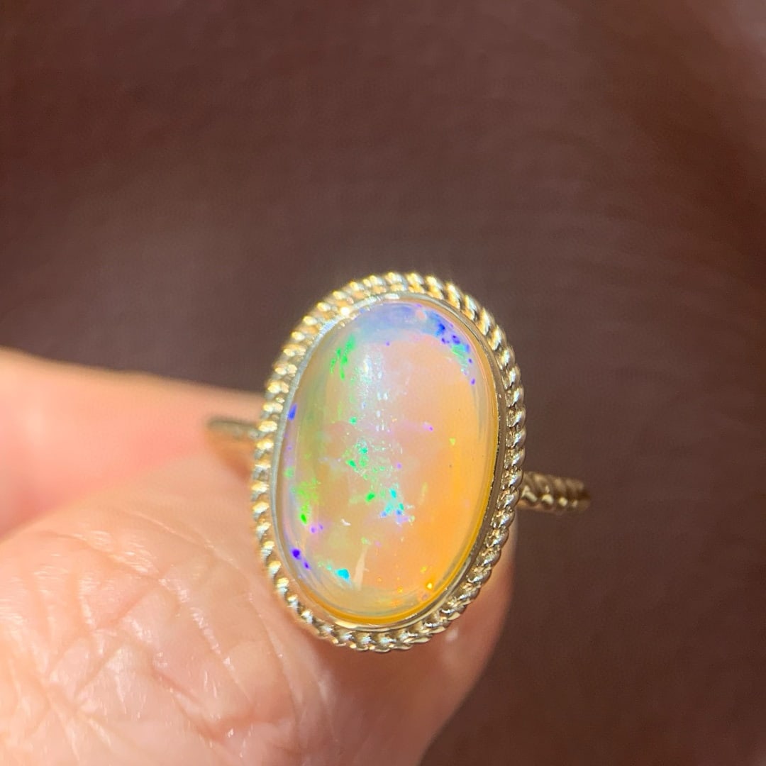 14k Gold 3.38 Ct Natural Opal Ring - 6