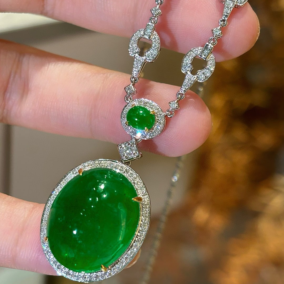 14k Gold 18.11 Ct Natural Emerald & Diamond Necklace - 2
