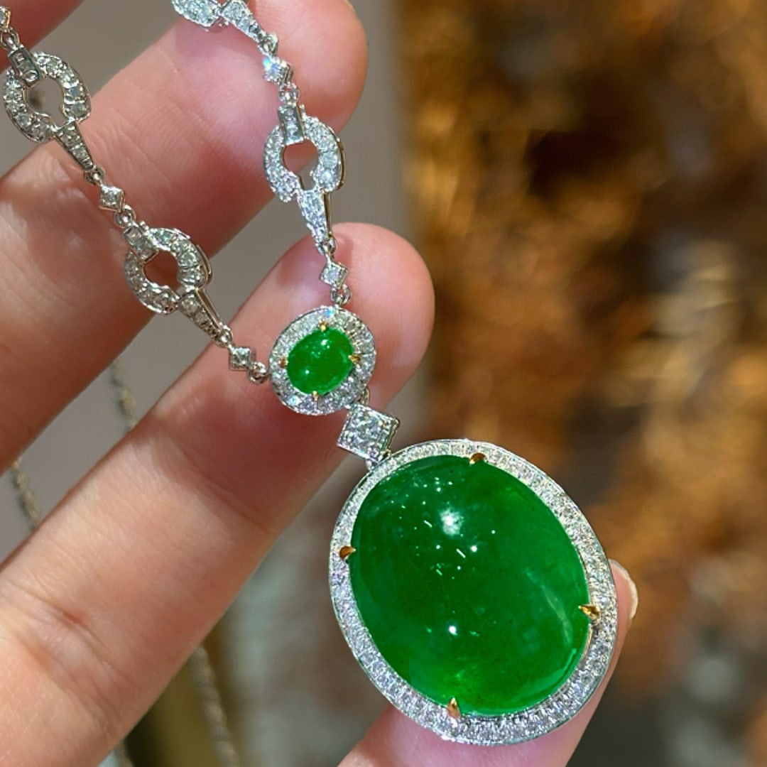 14k Gold 18.11 Ct Natural Emerald & Diamond Necklace - 4