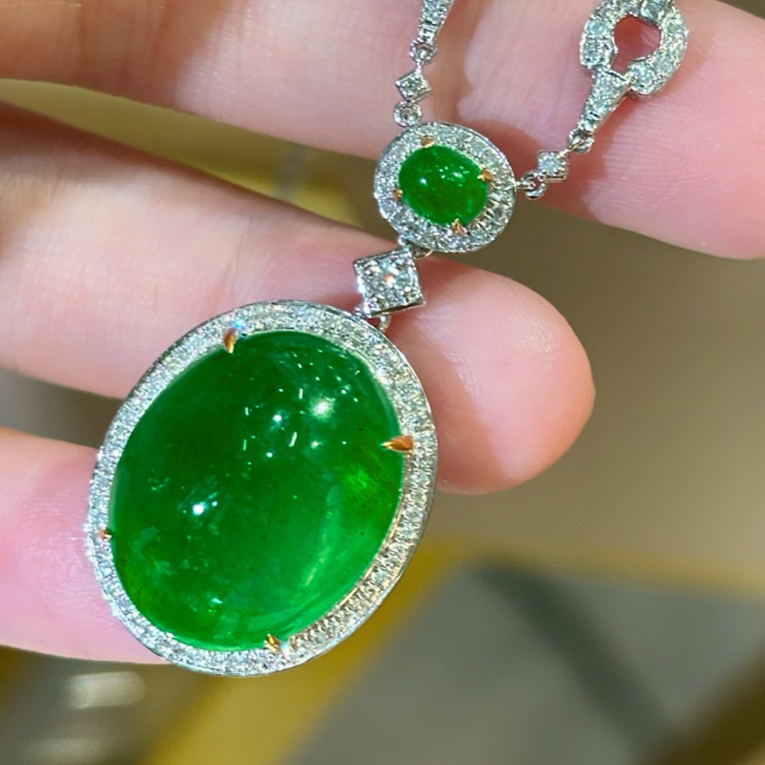 14k Gold 18.11 Ct Natural Emerald & Diamond Necklace - 6