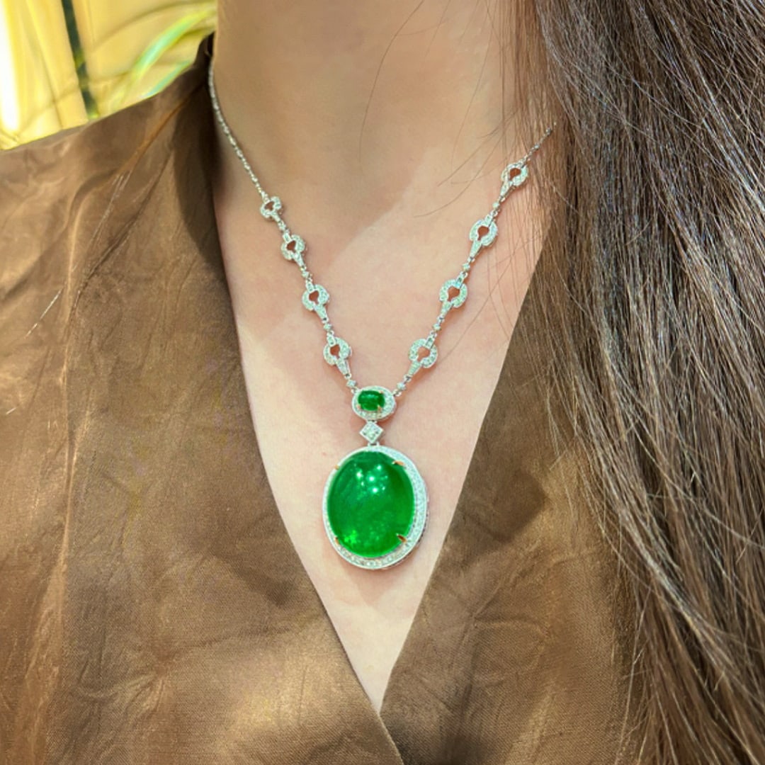 14k Gold 18.11 Ct Natural Emerald & Diamond Necklace - 9