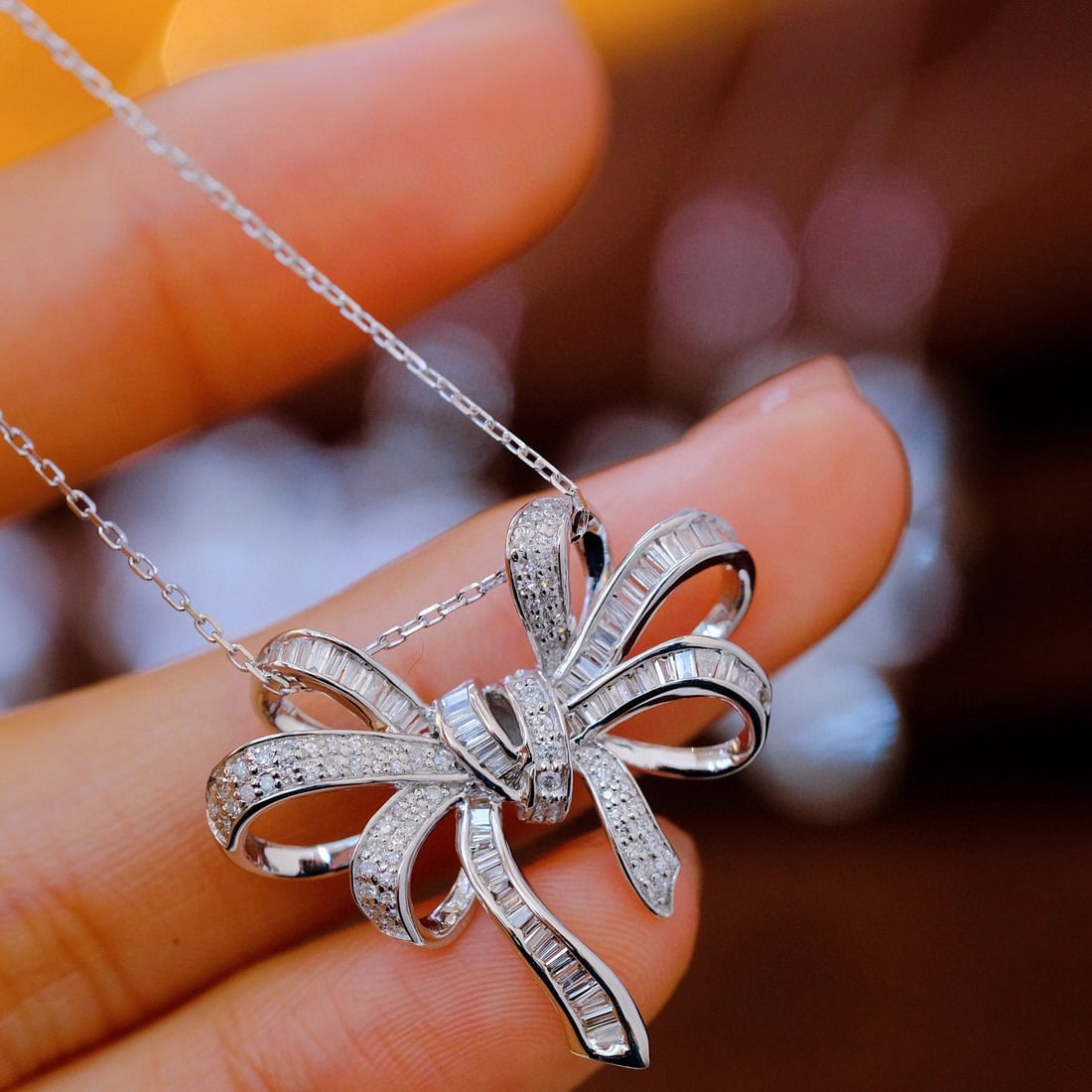 14k Gold 0.68 Ct Natural H Diamond Pendant( Without Chain ): Ref:231058336 // gold content:14k gold // main gemstone:diamond // shape:multiply // carat weight:0. 68ct // clarity grade:vs-si // color:h // treatment:natural // Condition: New Low Estimate: