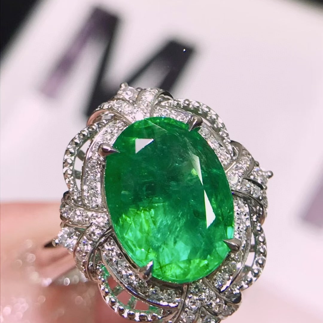 14k Gold 4.21 Ctw Vivid Green Natural Emerald & Diamond Ring/pendant( Without Chain ): Ref:231058341 // gold content:14k gold // ring size:7. 25us // // main gemstone:emerald // shape:oval // carat weight:3. 8ct // color:vivid green // treatment:natural // // adjacent gemstone 2 : diamo