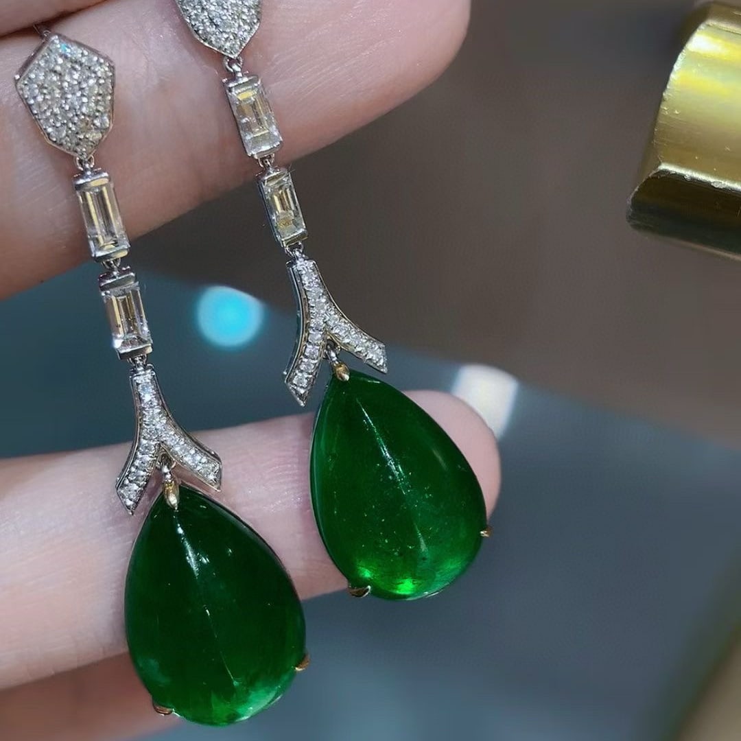 14k Gold 16.18 Ct Vivid Green Natural Emerald & Diamond Earrings - 4