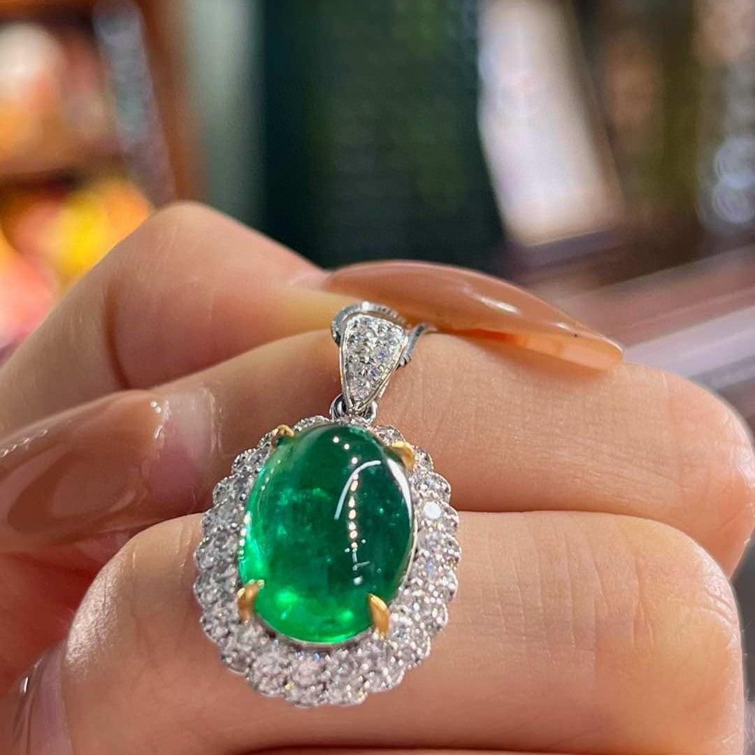14k Gold 6.03 Ctw Vivid Green Natural Emerald & Diamond Pendant( Without Chain ) - 2