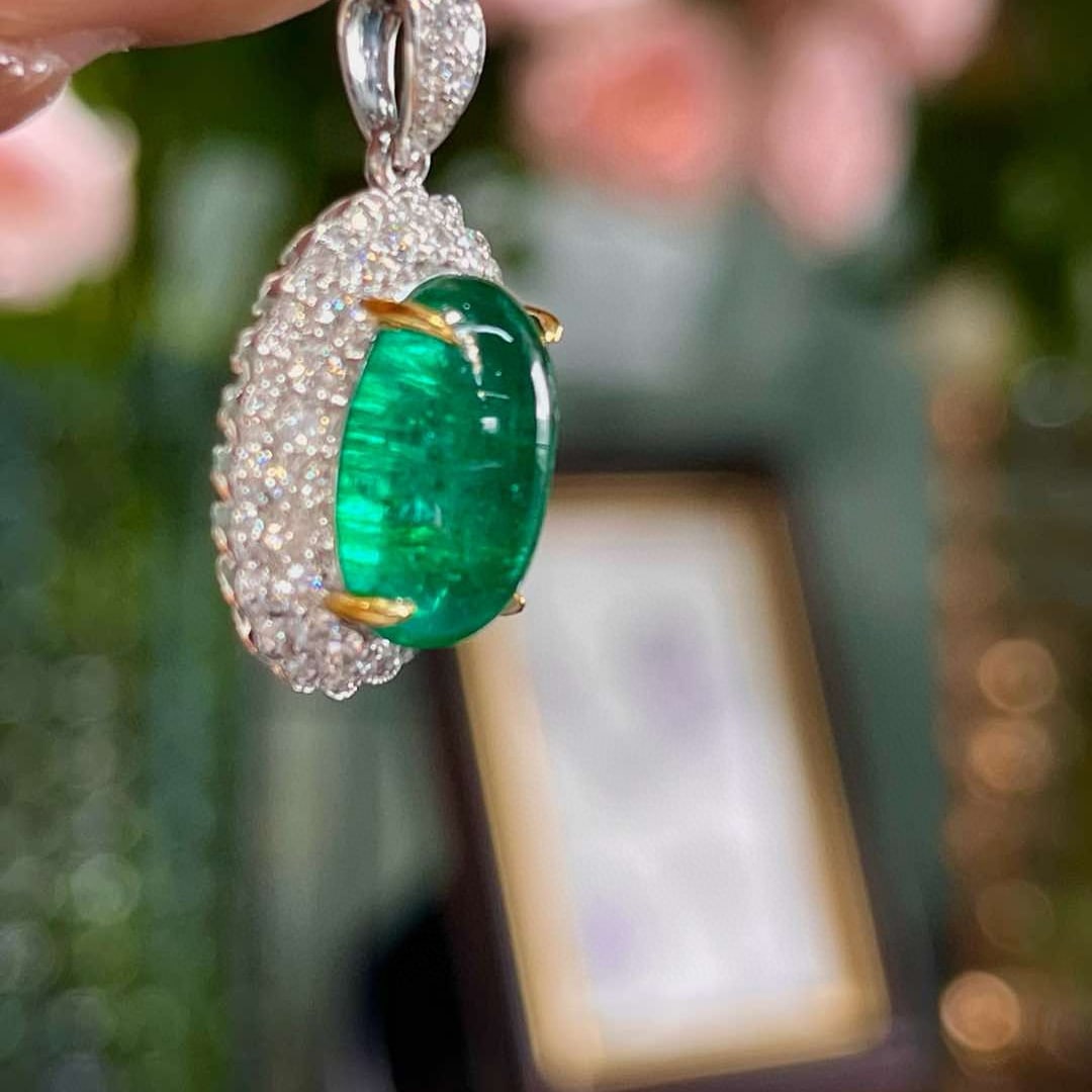 14k Gold 6.03 Ctw Vivid Green Natural Emerald & Diamond Pendant( Without Chain ) - 3