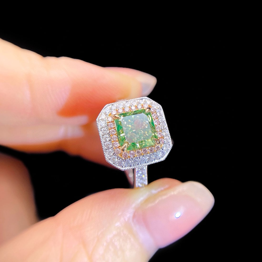 14k Gold 2.78 Ctw Natural Green Diamond & Diamond Ring - 2