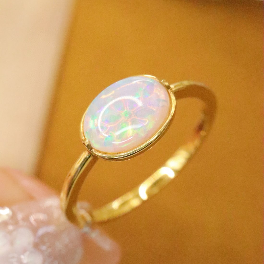 14k Gold 0.70 Ct Natural Opal Ring - 3