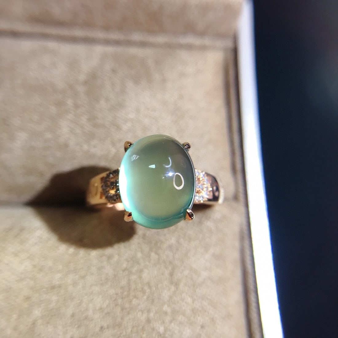 14k Gold 5.8 Ct Natural Prehnite & Diamond Ring - 5
