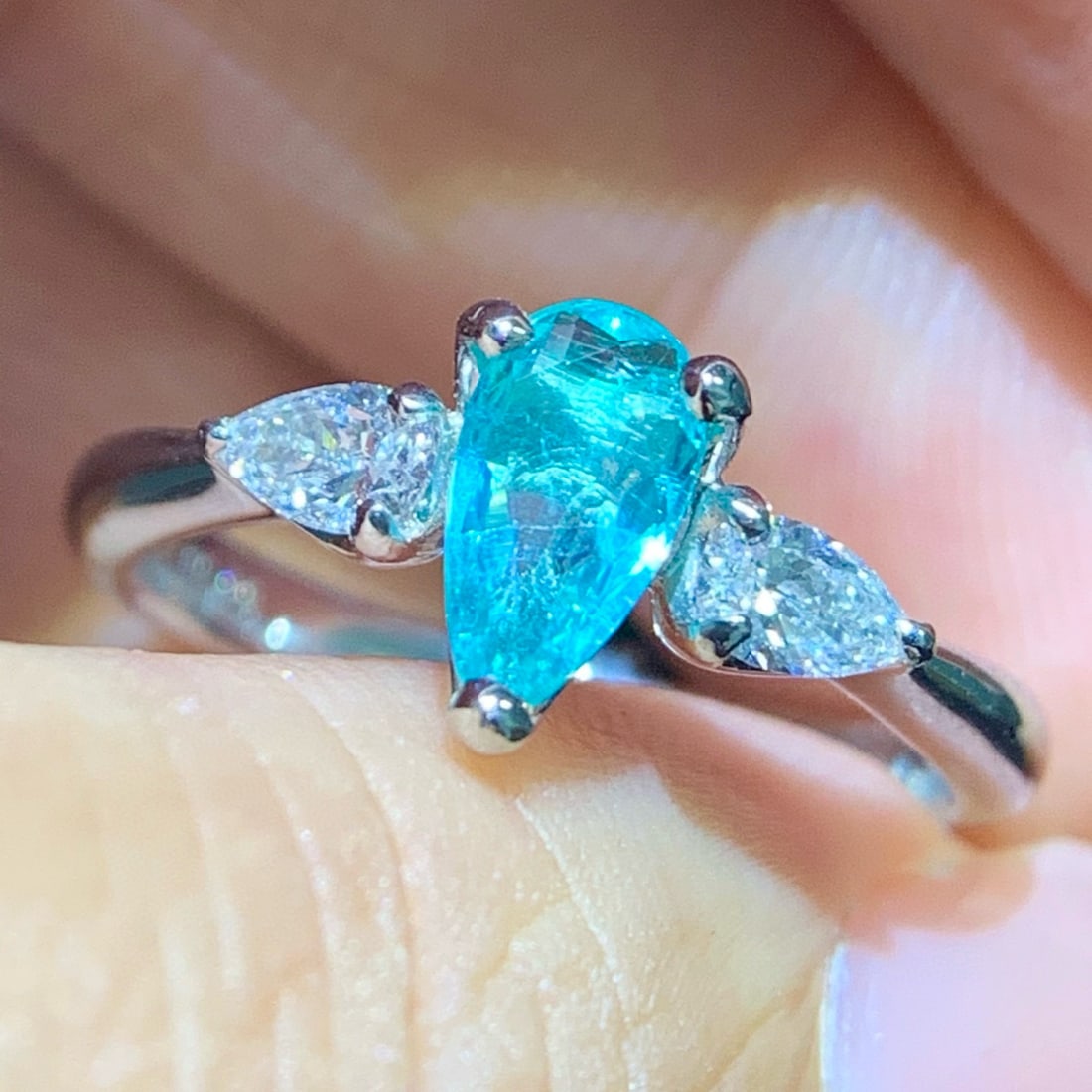 14k Gold 0.77 Ctw Natural Paraiba Tourmaline & Diamond Ring - 2