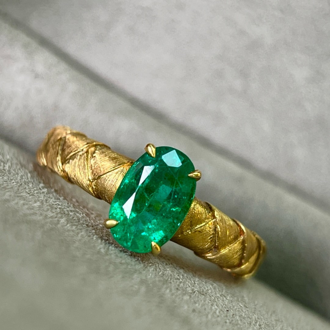 14k Gold 1.50 Ct Natural Emerald Ring - 2