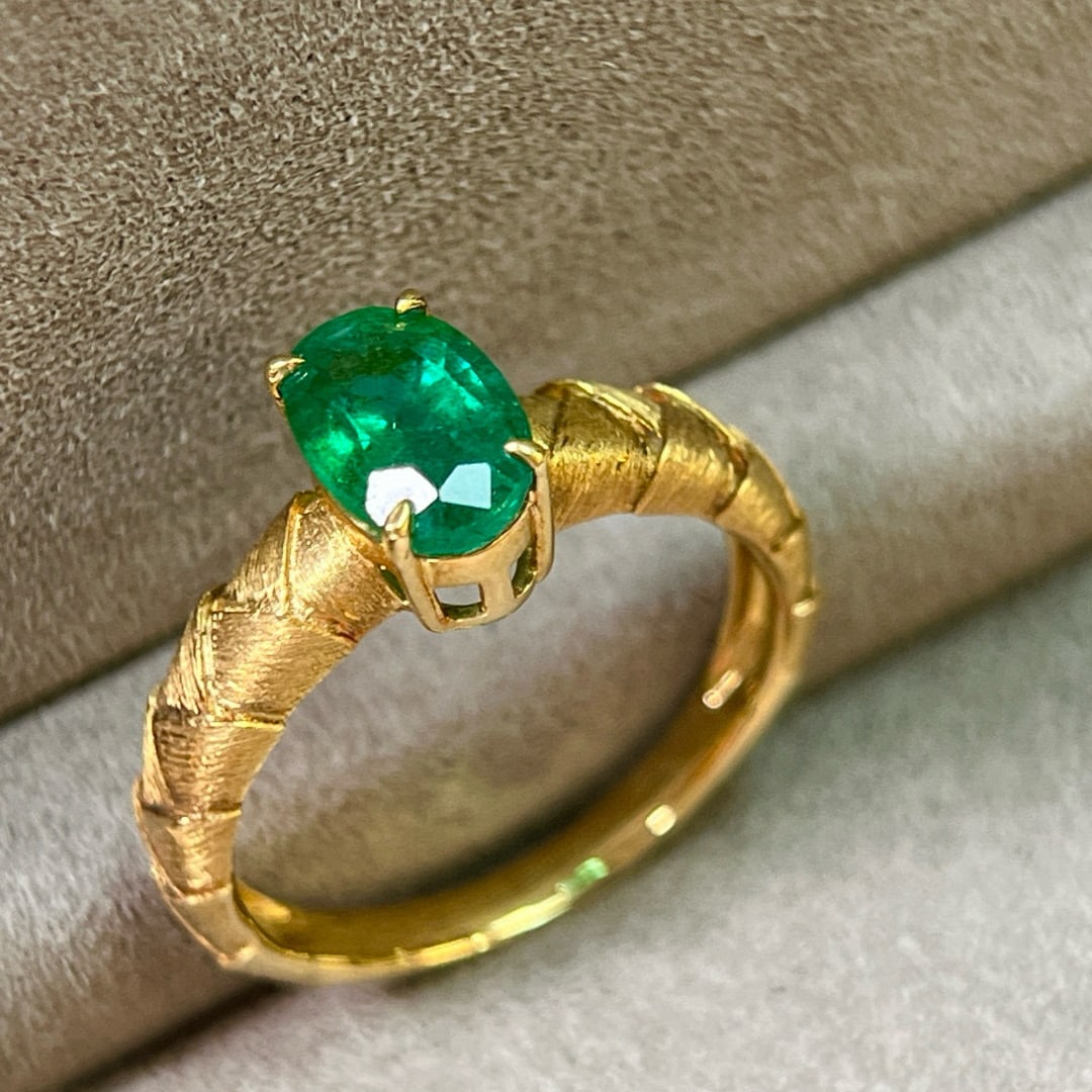 14k Gold 1.50 Ct Natural Emerald Ring - 3