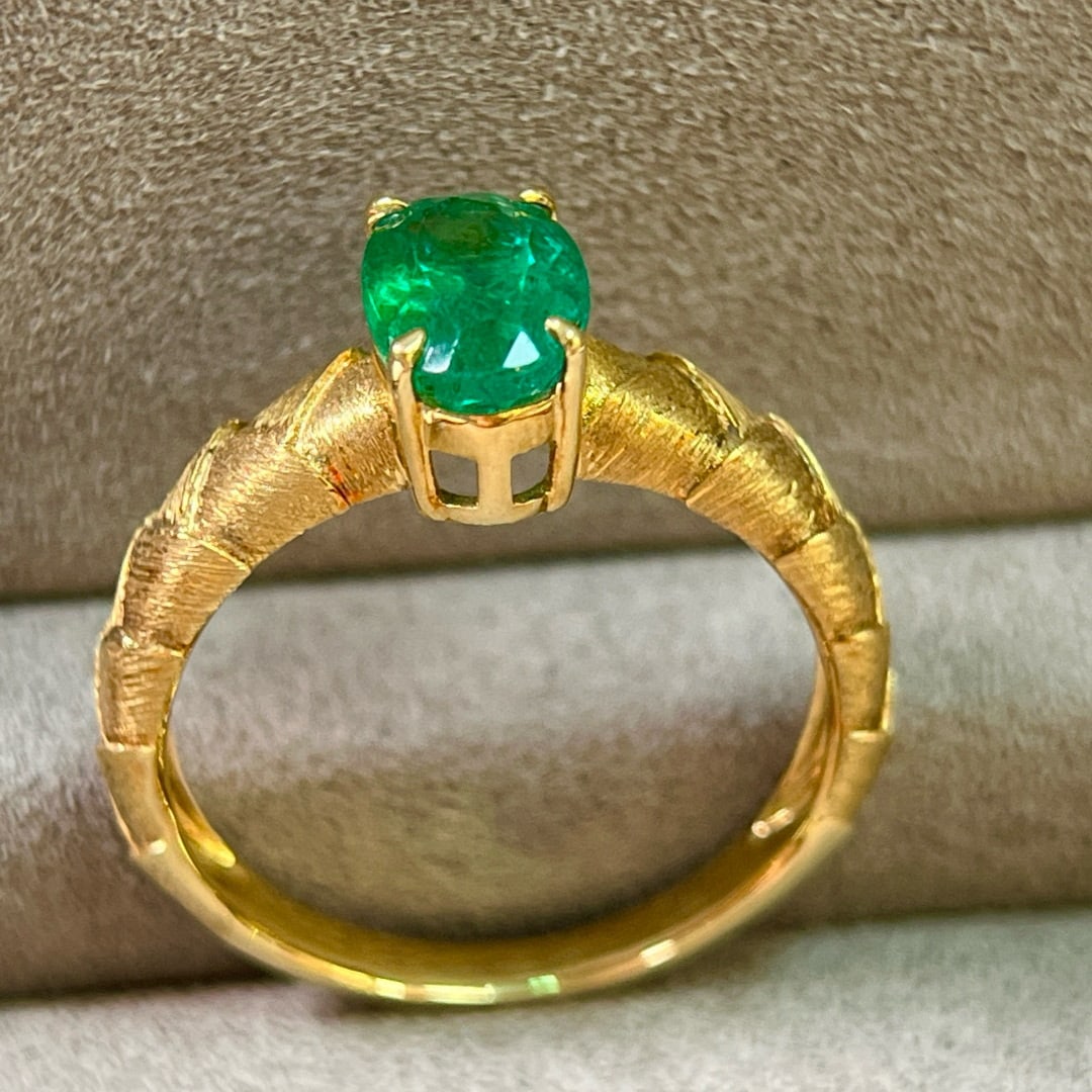 14k Gold 1.50 Ct Natural Emerald Ring - 5