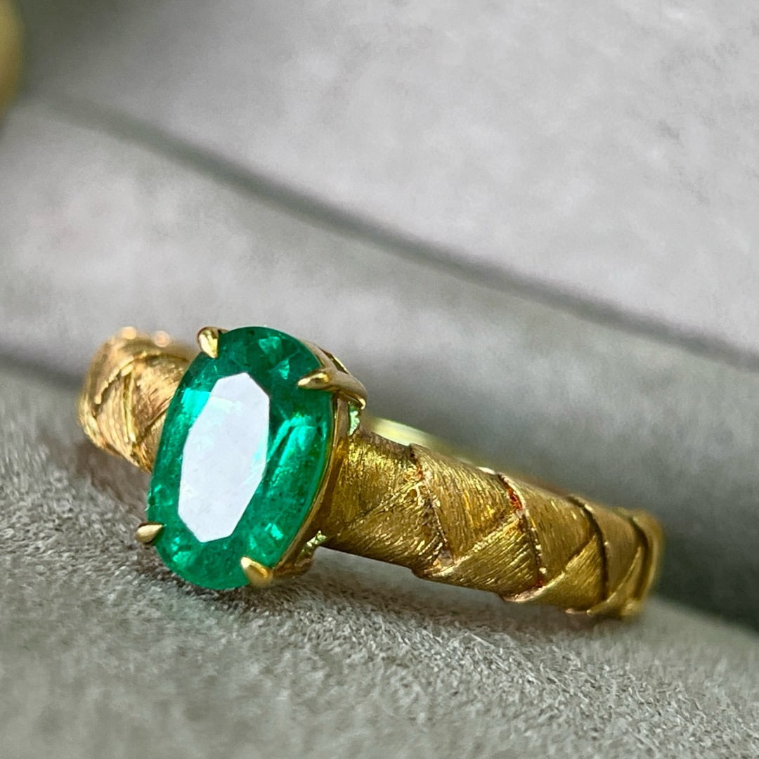 14k Gold 1.50 Ct Natural Emerald Ring - 6