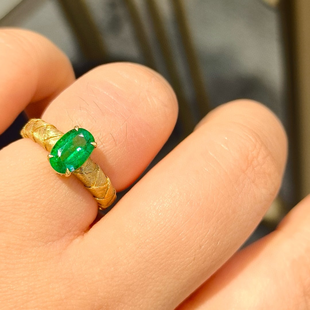 14k Gold 1.50 Ct Natural Emerald Ring - 8
