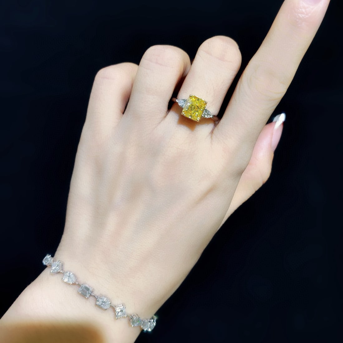 14k Gold 2.37 Ctw Natural Yellow Diamond & Diamond Ring - 3