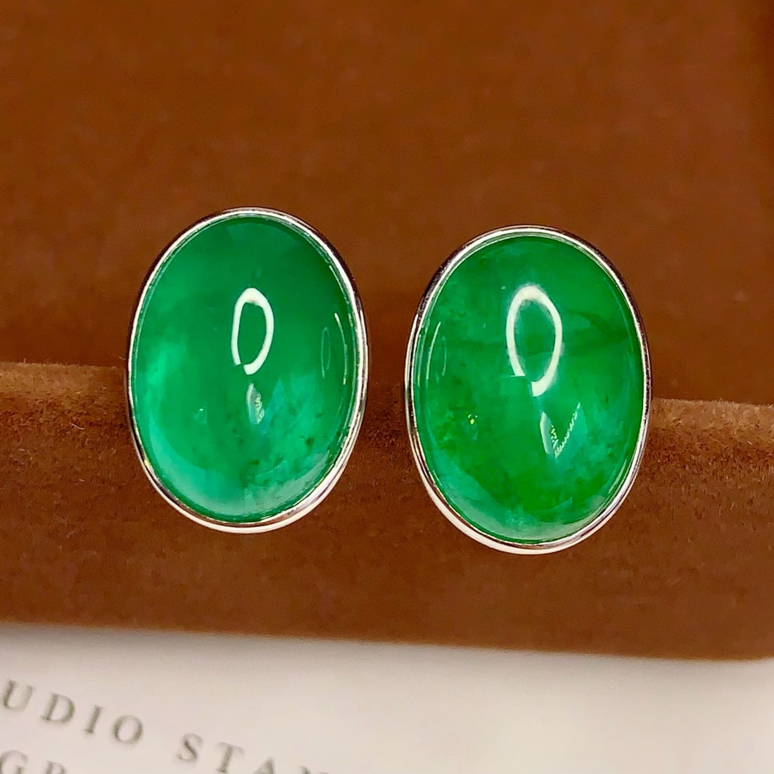14k Gold 16.2 Ct Natural Emerald Earrings - 3