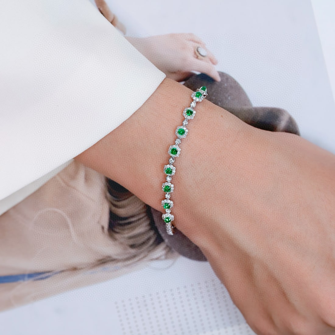 14k Gold 2.13 Ctw Vivid Green Natural Emerald & Diamond Bracelet - 3