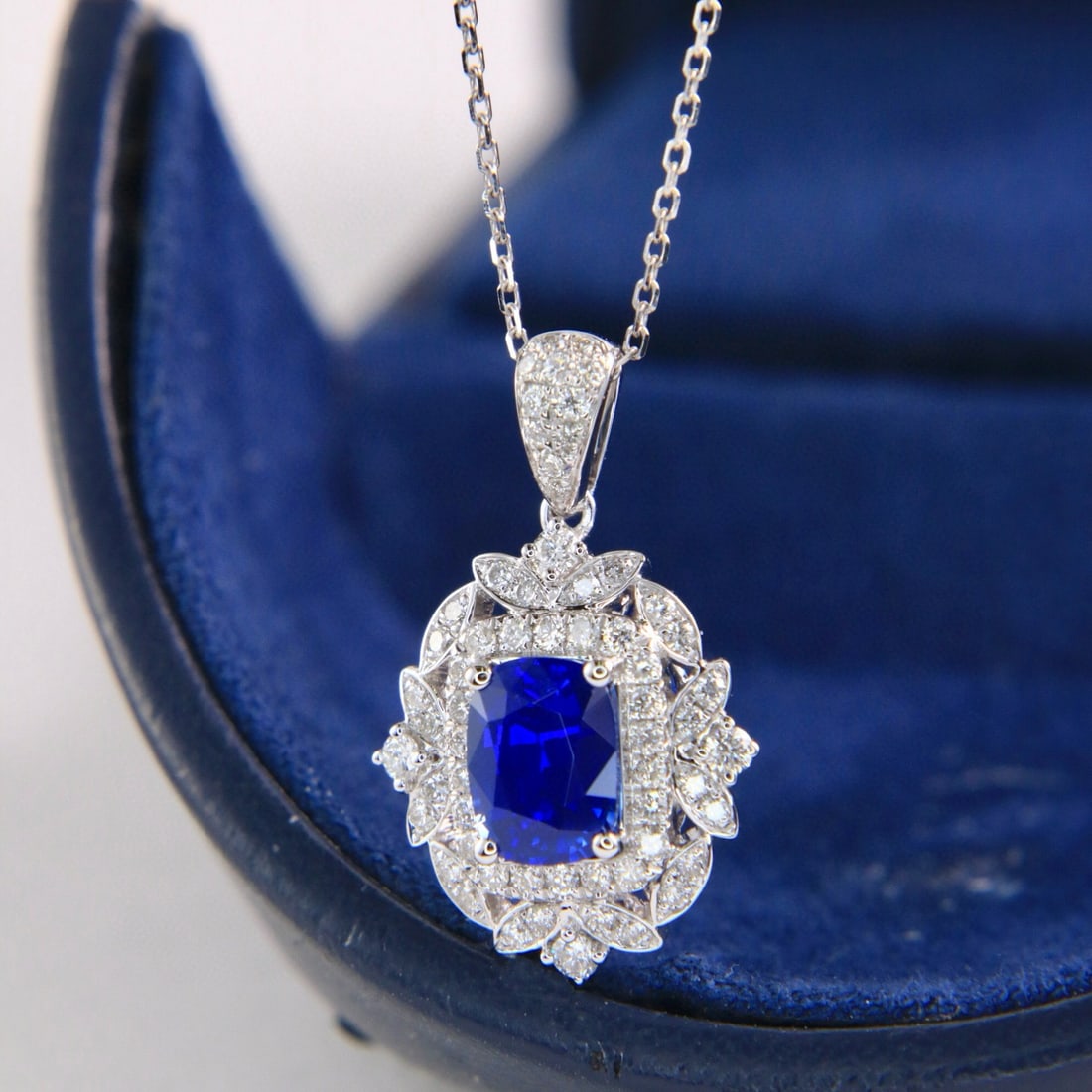 14k Gold 1.77 Ctw Natural Sapphire & Diamond Necklace - 3