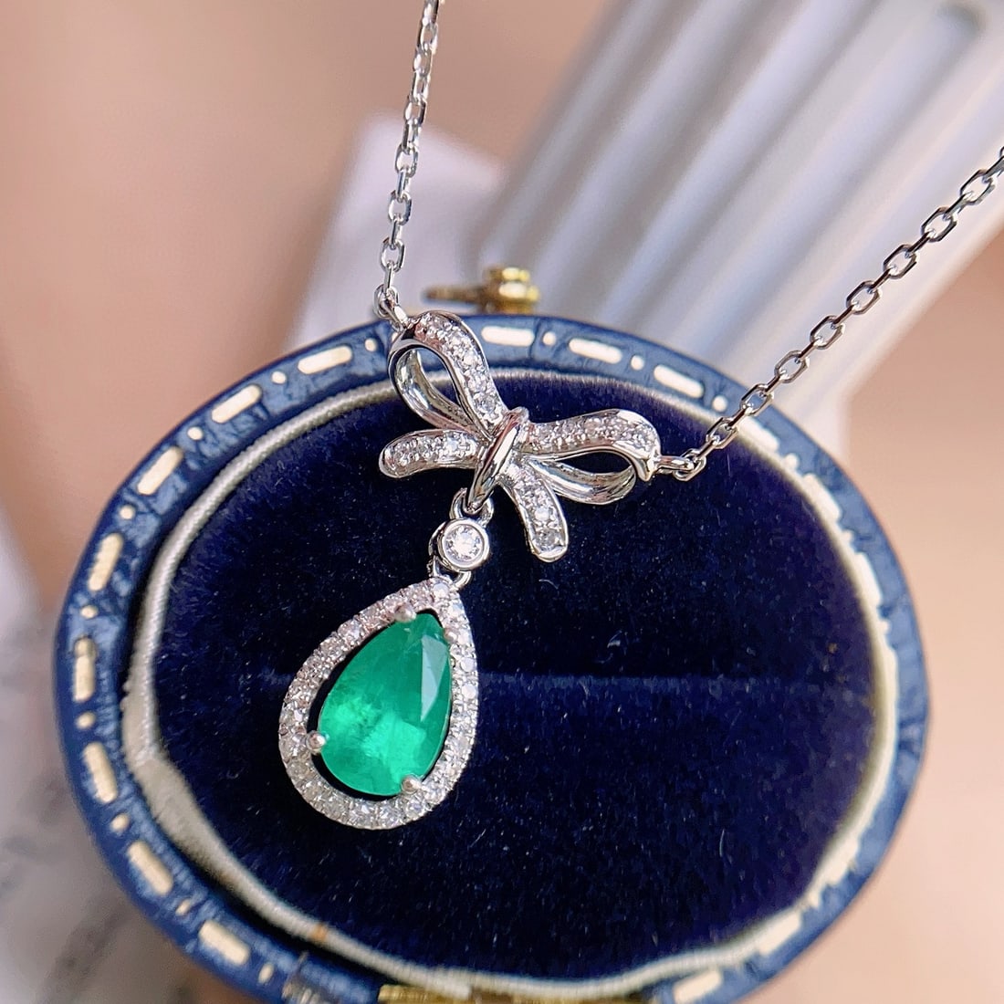 14k Gold 0.60 Ct Natural Emerald & Diamond Necklace - 2