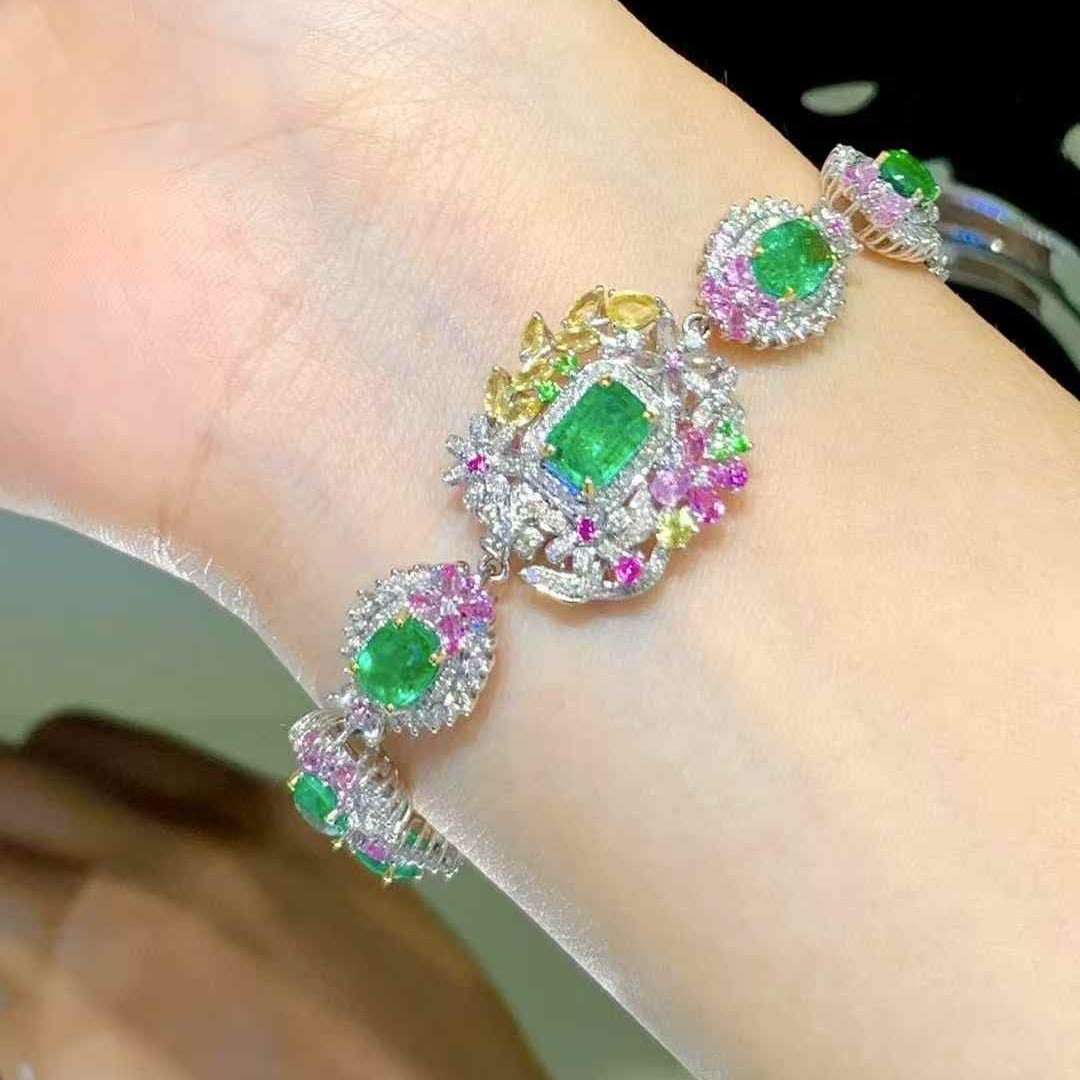 14k Gold 5.5 Ct Natural Emerald & Diamond & Sapphire Bracelet - 3