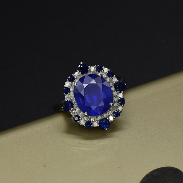 14k Gold 3.47 Ctw Natural Sapphire & Diamond Ring: Ref:231059023 // gold content:14k gold // ring size:7. 25us // // main gemstone:sapphire // shape:oval // carat weight:3. 15ct // color:blue // treatment:natural // // adjacent gemstone 2 : diamond