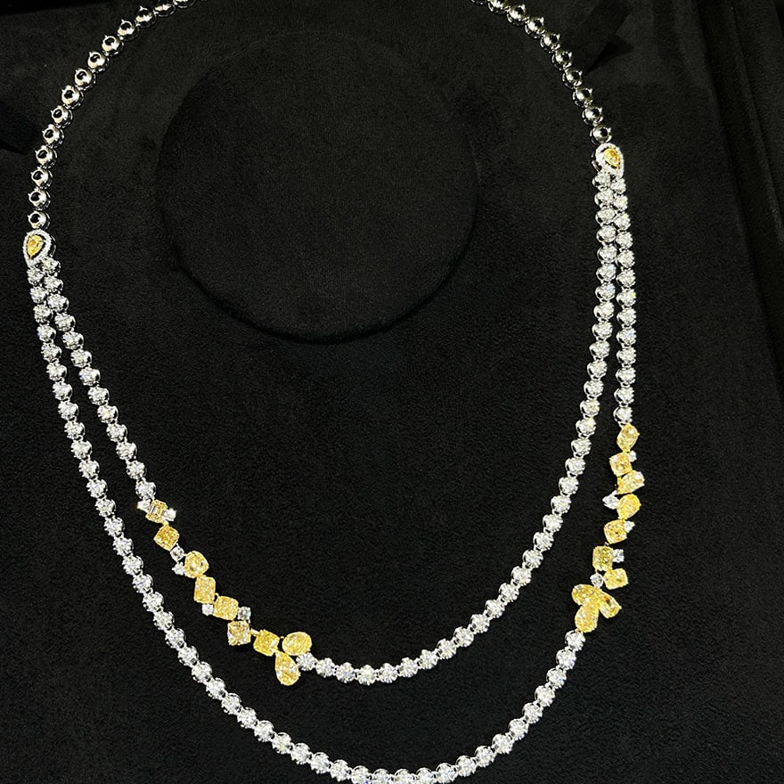 14k Gold 11.9 Ct Natural Color Diamond Necklace: Ref:231059036 // gold content:14k gold // main gemstone:diamond // shape:multiple // carat weight:11. 9ct // clarity grade:vs-si // color:color // treatment:natural // High Estimate: 71000 Low