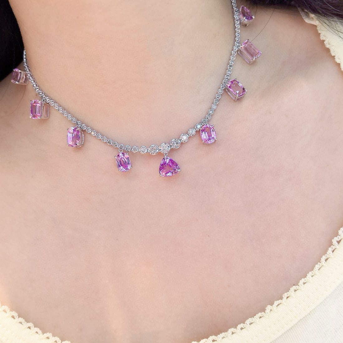 14k Gold 33.76 Ctw Natural Kunzite & Diamond Necklace - 3