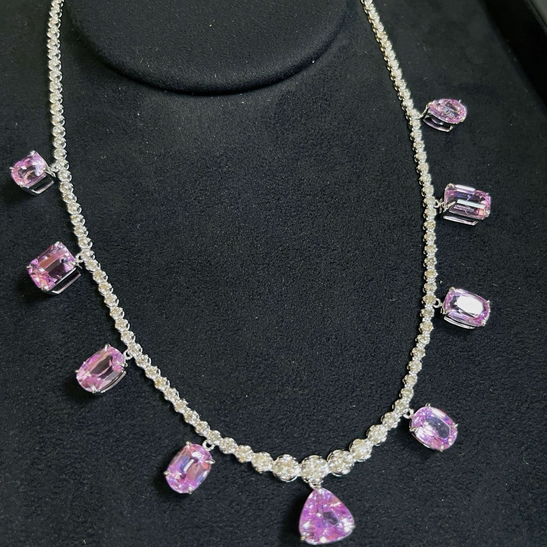 14k Gold 33.76 Ctw Natural Kunzite & Diamond Necklace - 5