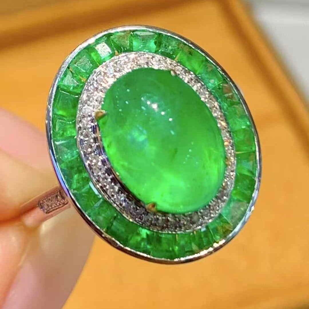 14k Gold 3 Ct Vivid Green Natural Emerald & Diamond Ring - 2