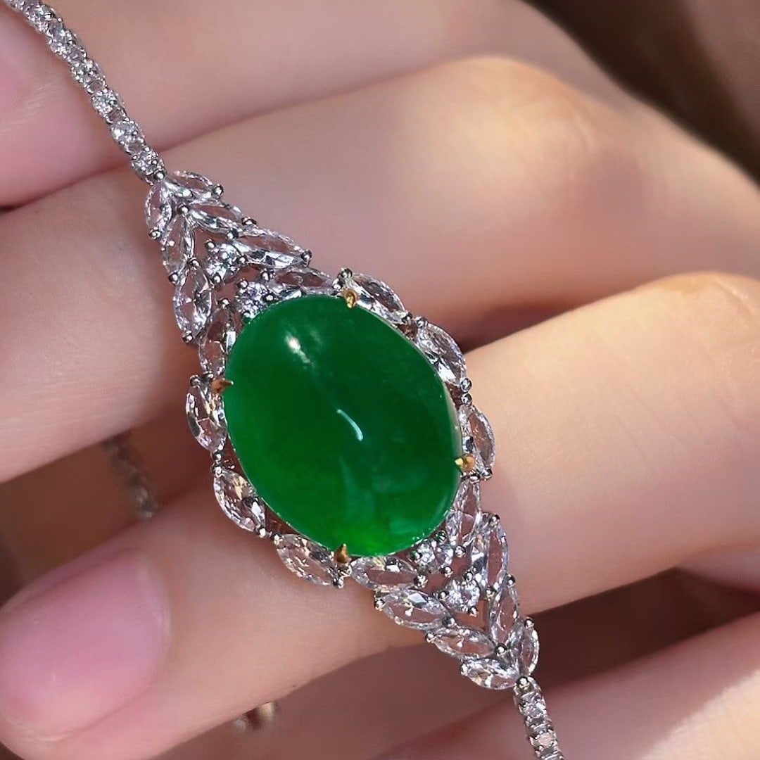 14k Gold 9.35 Ct Natural Emerald & Diamond & Sapphire Bracelet: Ref:231059107 // gold content:14k gold // main gemstone:emerald // shape:oval // carat weight:9. 35ct // color:green // treatment:natural // // adjacent gemstone 2 : diamond // shape:round // clarity