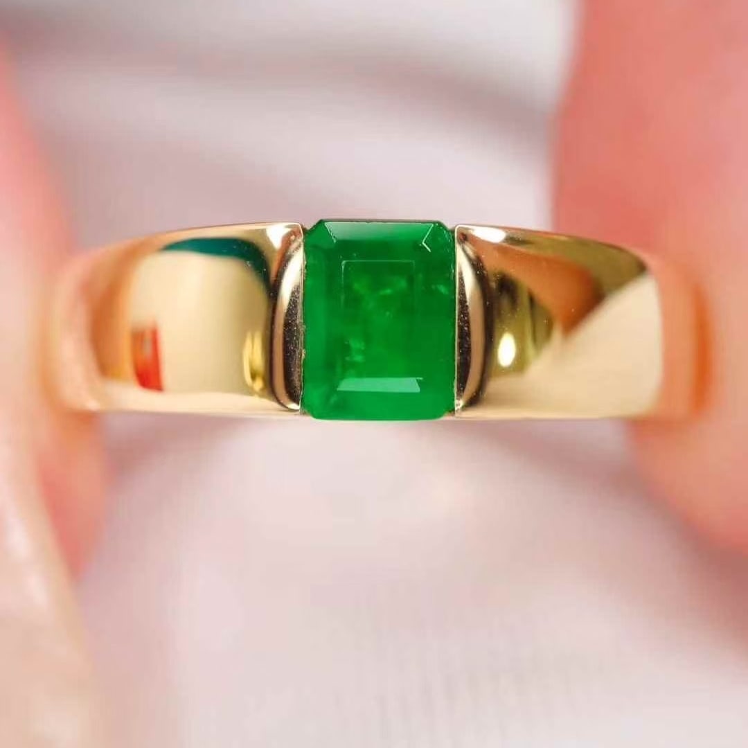 14k Gold 0.45 Ct Vivid Green Natural Emerald Ring - 3