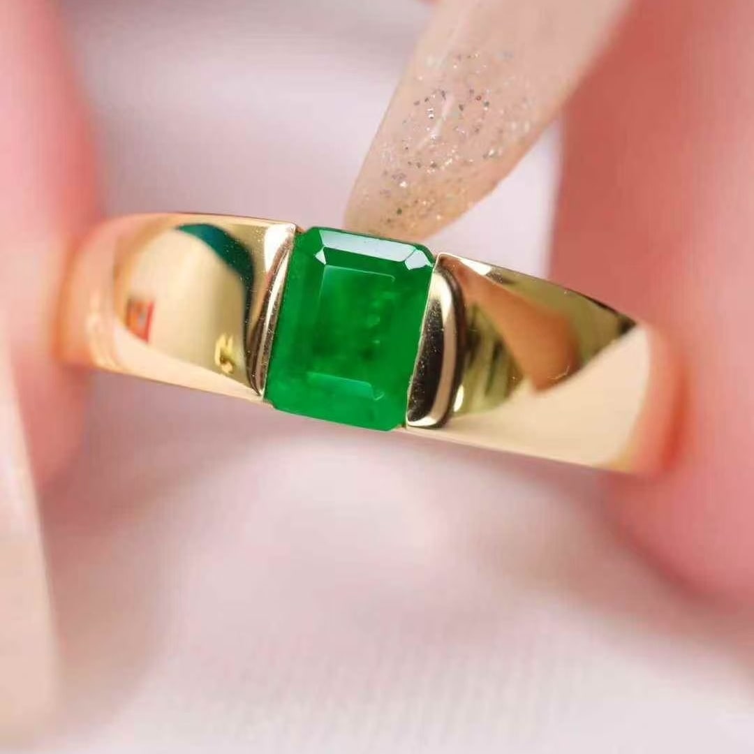 14k Gold 0.45 Ct Vivid Green Natural Emerald Ring - 4