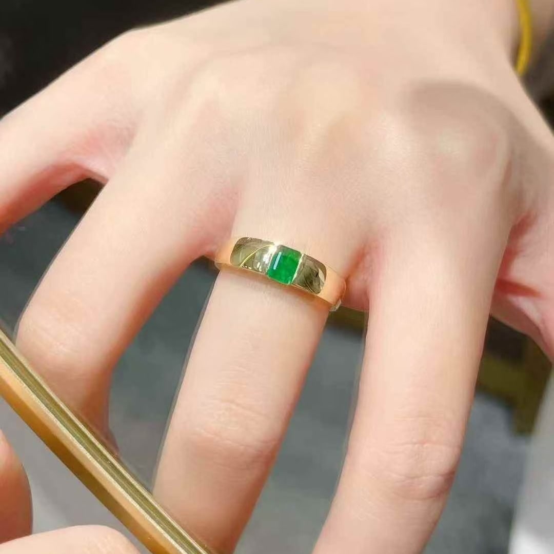 14k Gold 0.45 Ct Vivid Green Natural Emerald Ring - 5