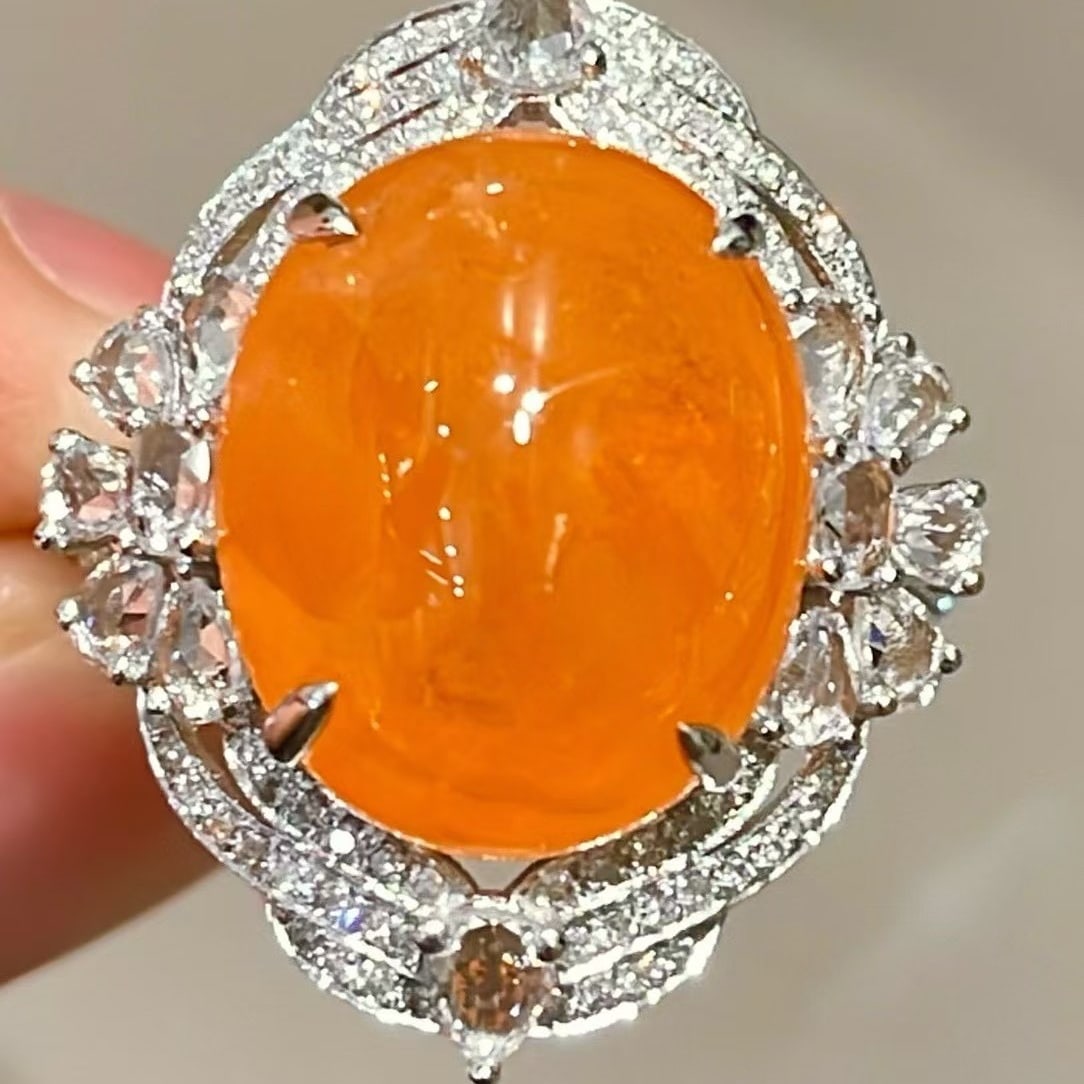 14k Gold 14.26 Ct Natural Spessartine & Diamond Ring: Ref:231059142 // gold content:14k gold // ring size:7. 25us // // main gemstone:spessartine // shape:oval // carat weight:14. 26ct // color:orange // treatment:natural // // adjacent gemstone 2 :