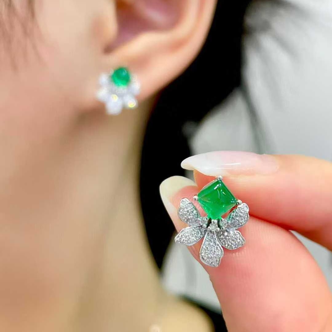 14k Gold 1.2 Ct Natural Emerald & Diamond Earrings - 4