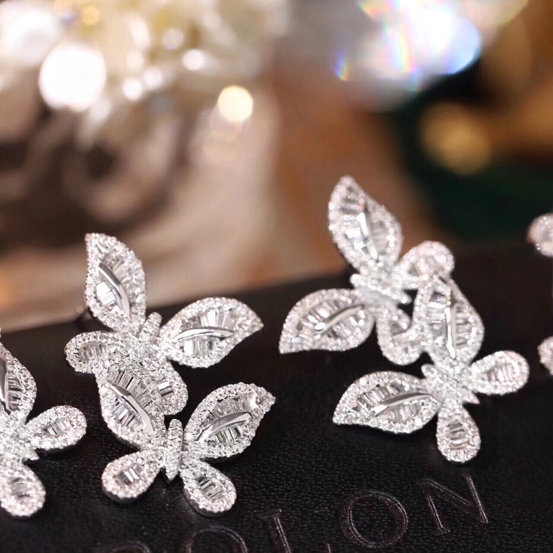 14k Gold 1.04 Ct Natural H Diamond & Butterfly Earrings - 3