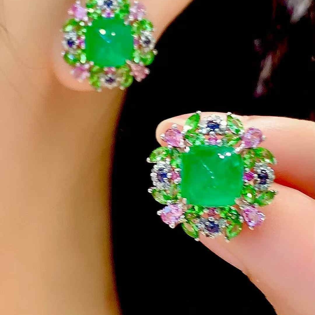 14k Gold 4.3 Ct Natural Emerald & Diamond Earrings - 4