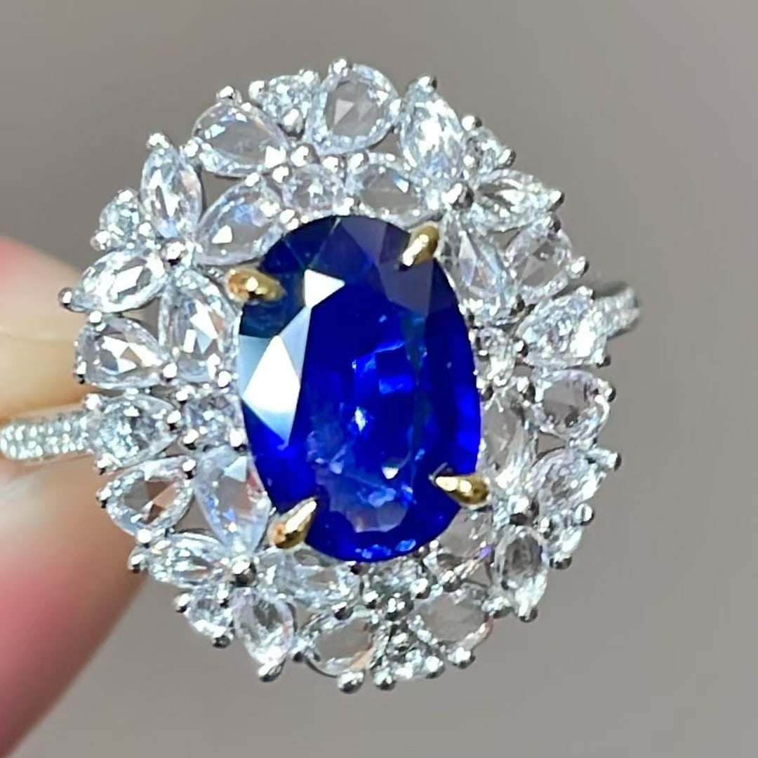 14k Gold 1.5 Ct Natural Sapphire & Sapphire & Diamond Ring - 2