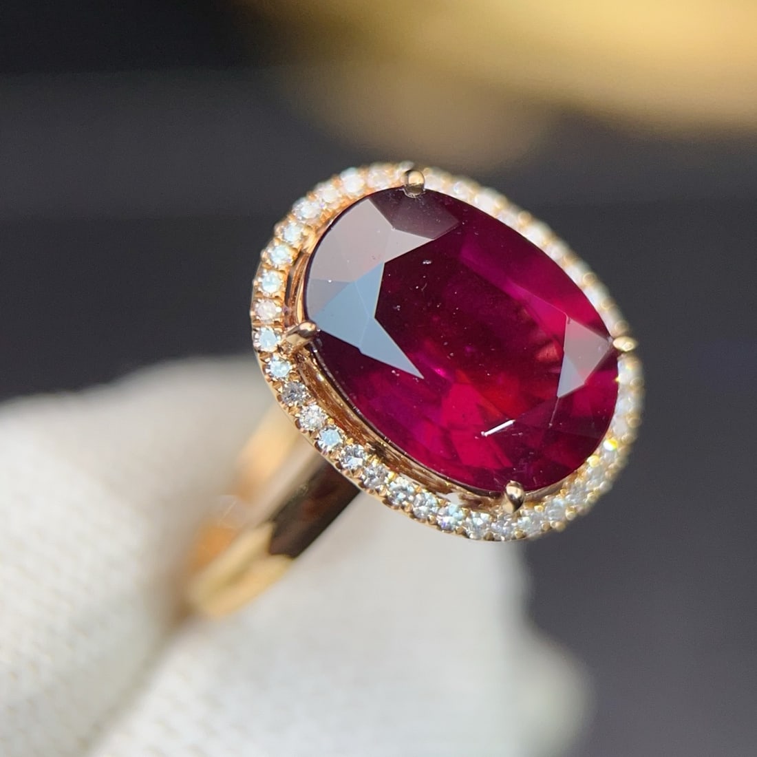 14k Gold 6.05 Ctw Natural Garnet & Diamond Ring - 4