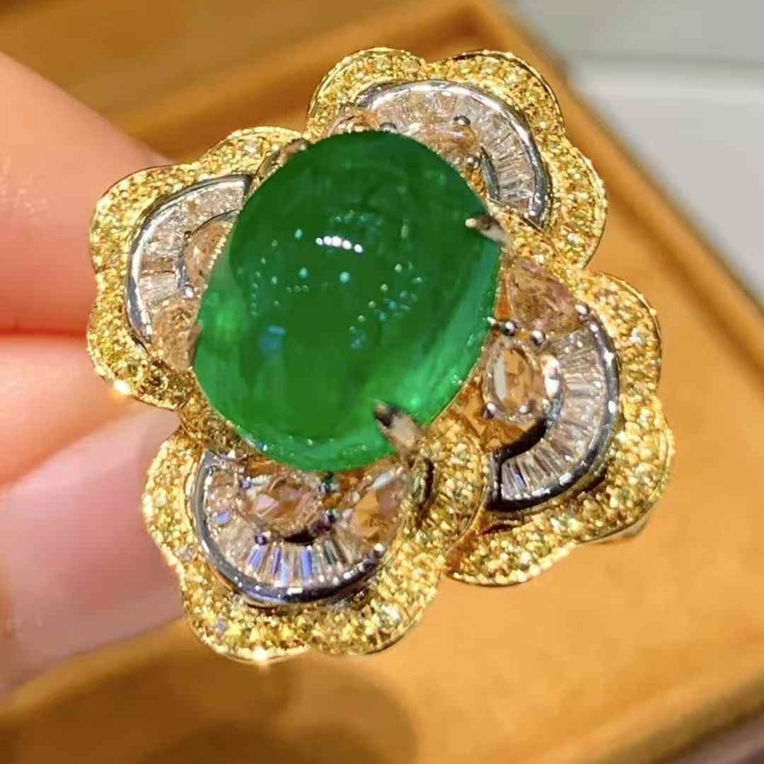14k Gold 3.5 Ct Natural Emerald & Diamond & Sapphire Ring - 3