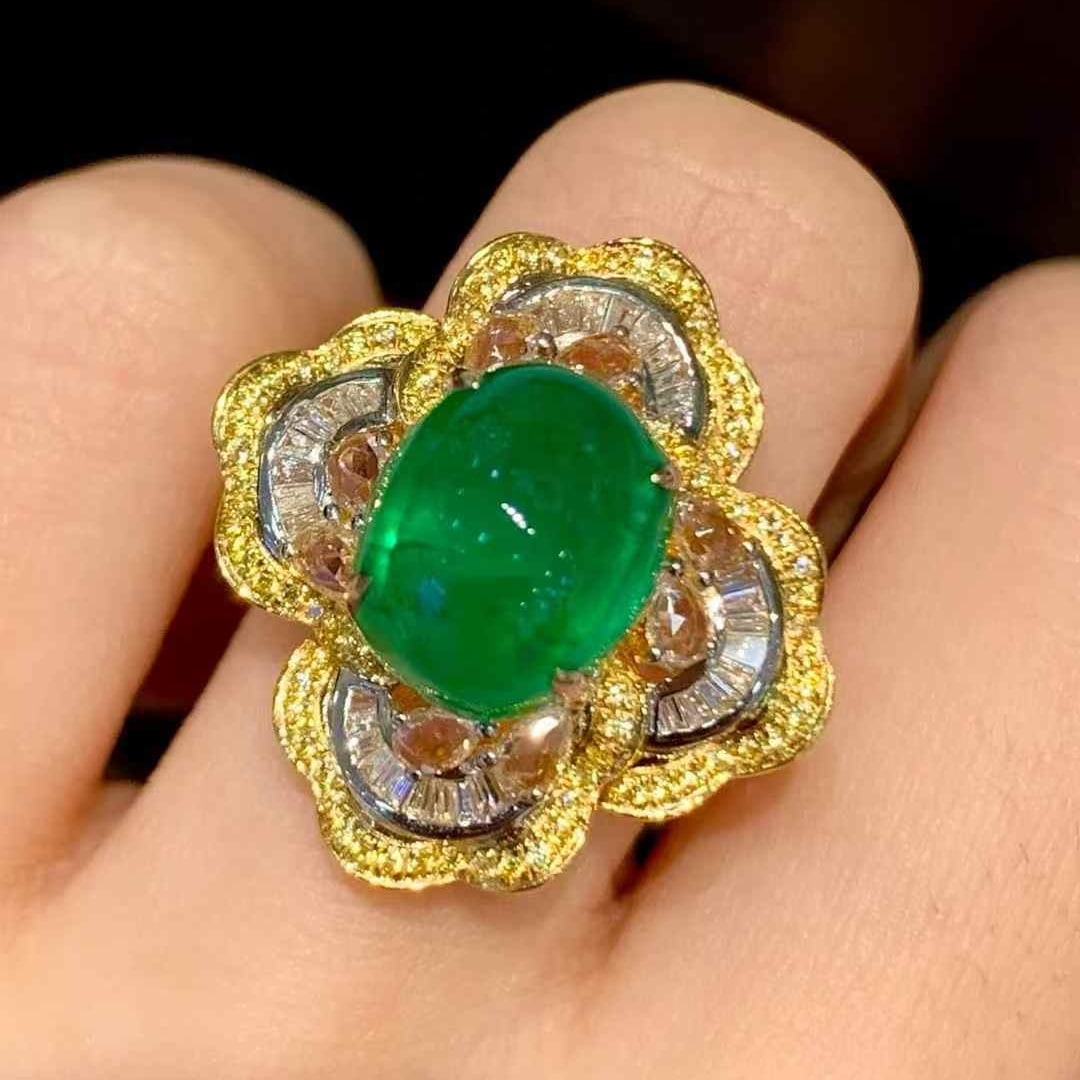 14k Gold 3.5 Ct Natural Emerald & Diamond & Sapphire Ring - 6