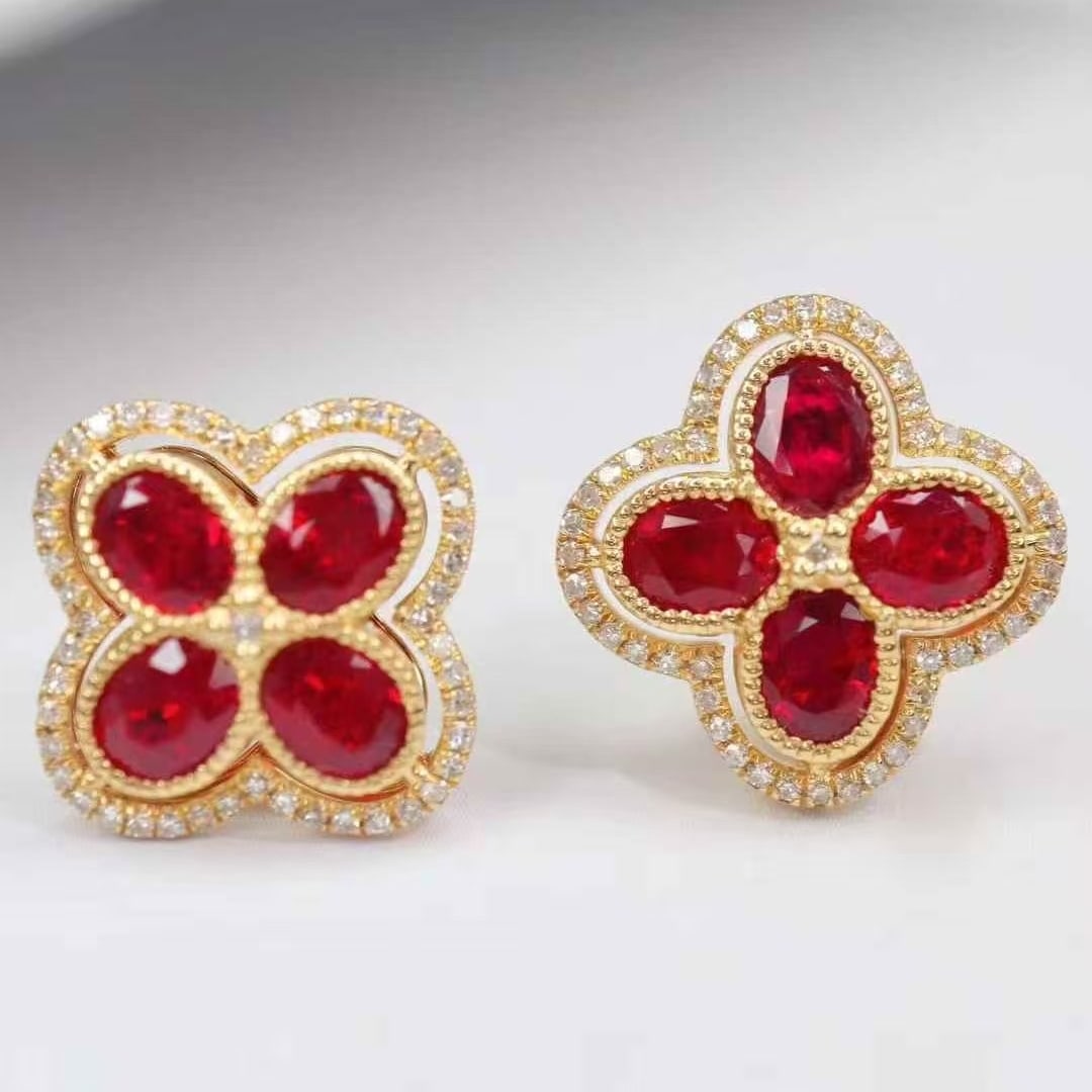 14k Gold 2.60 Ctw Natural Ruby & Diamond Earrings: Ref:231059238 // gold content:14k gold // main gemstone:ruby // shape:oval // carat weight:2. 3ct // color:pigeonblood red // treatment:natural // // adjacent gemstone 2 : diamond // shape:round // ca