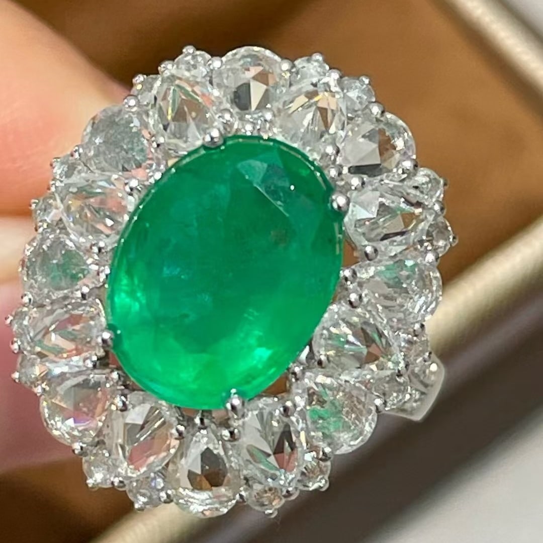 14k Gold 2.7 Ct Natural Emerald & Diamond & Sapphire Ring - 6