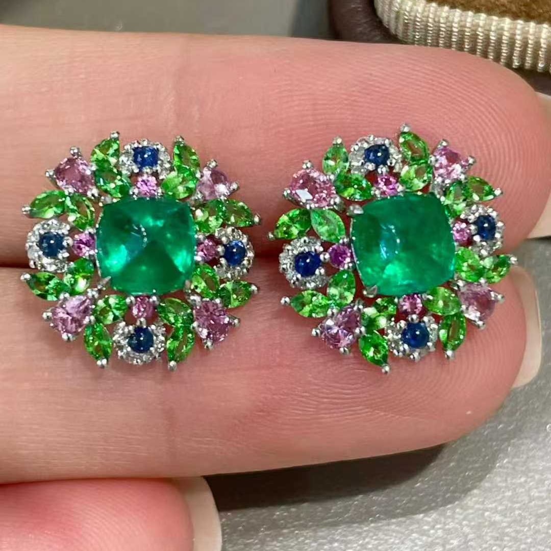 14k Gold 2 Ct Natural Emerald & Diamond Ring: Ref:231059244 // gold content:14k gold // ring size:7. 25us // // main gemstone:emerald // shape:sugar-loaf // carat weight:2ct // color:green // treatment:natural // // adjacent gemstone 2 : diamond