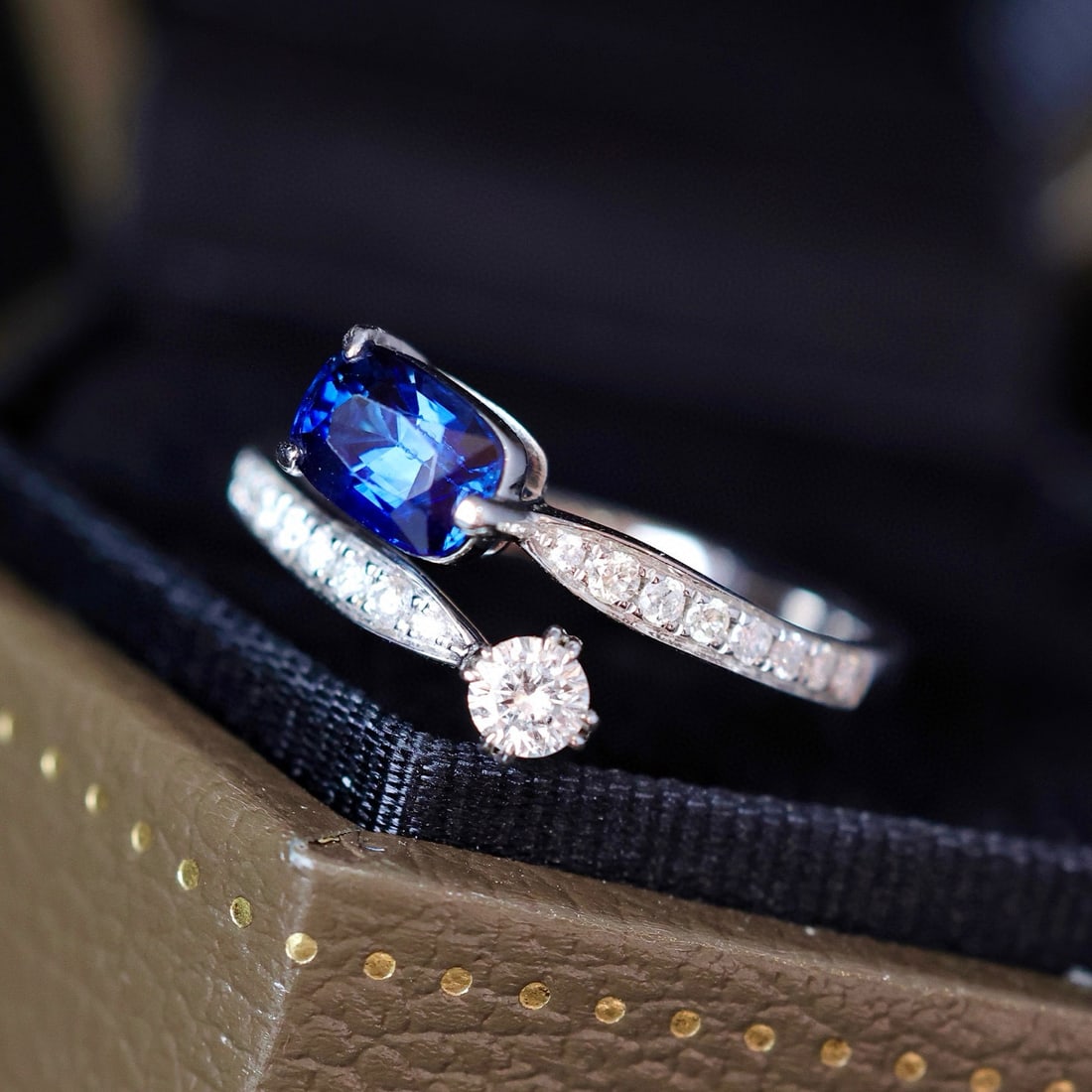 14k Gold 1.03 Ctw Natural Sapphire & Diamond Ring - 2