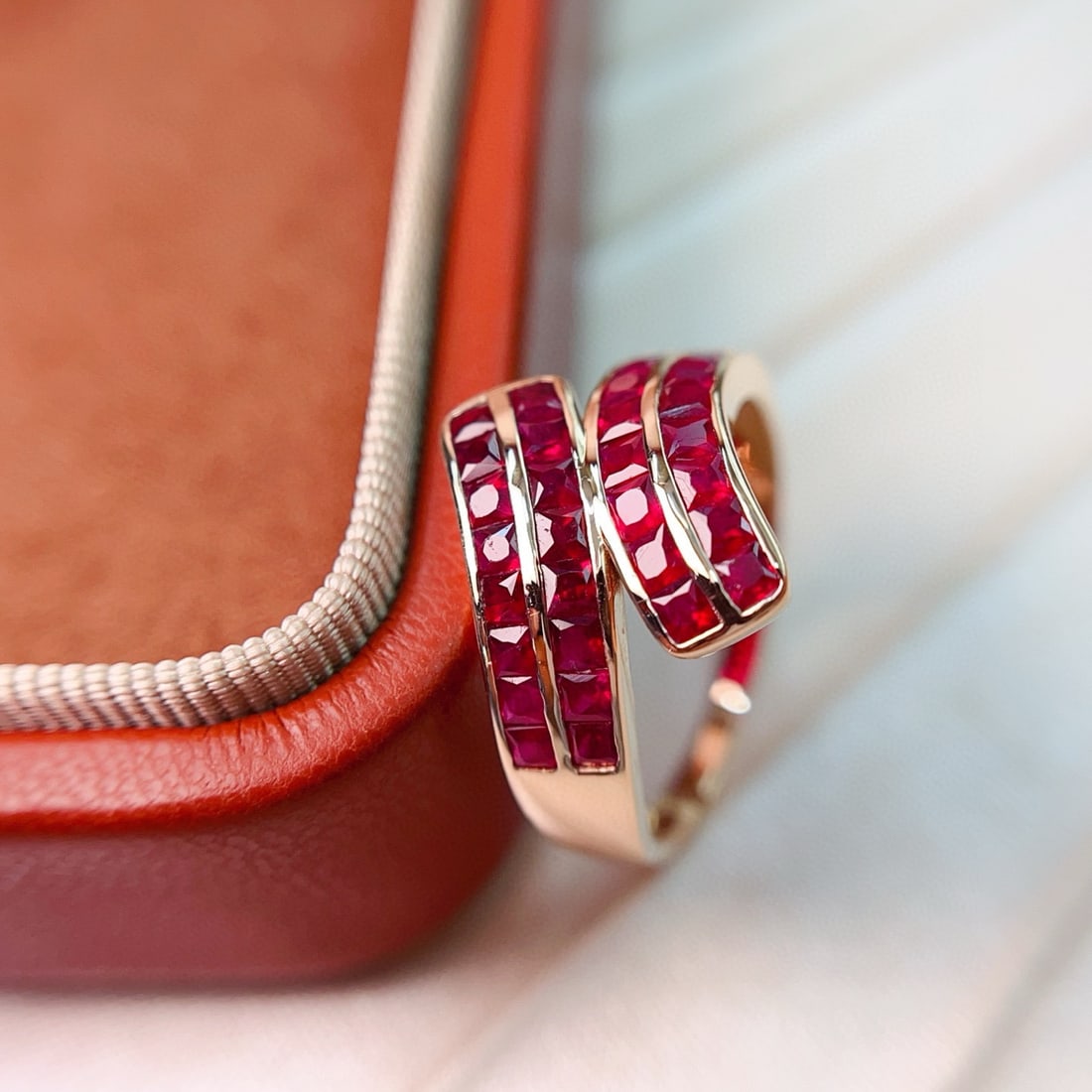 14k Gold 2.4 Ct Natural Ruby & Diamond Ring - 5