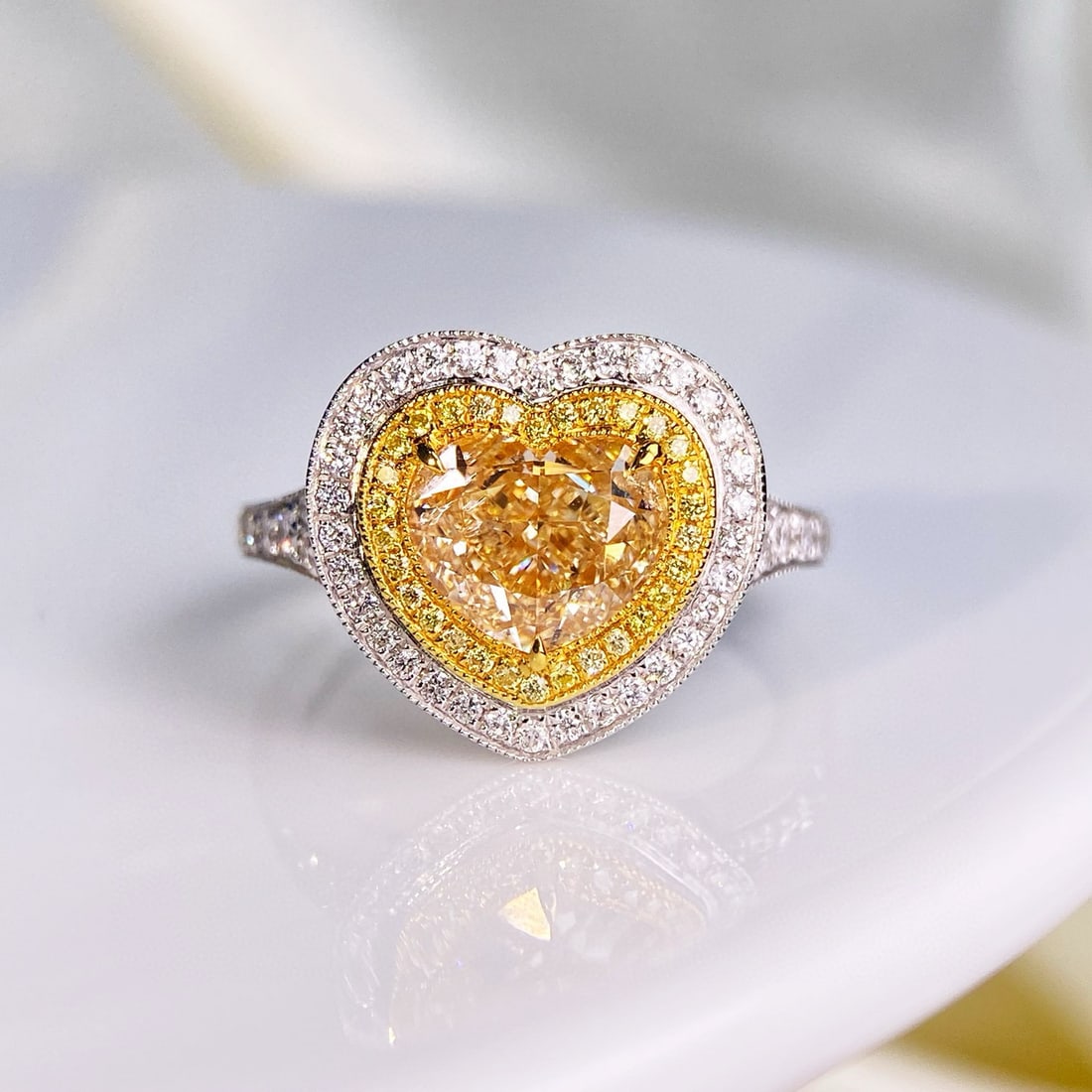 14k Gold 2.46 Ctw Natural Yellow Diamond & Diamond Ring: Ref:231060023 // gold content:14k gold // ring size:7. 25us // // main gemstone:yellow diamond // shape:heart // carat weight:2. 01ct // color:yellow // treatment:natural // // adjacent gemstone 2 :