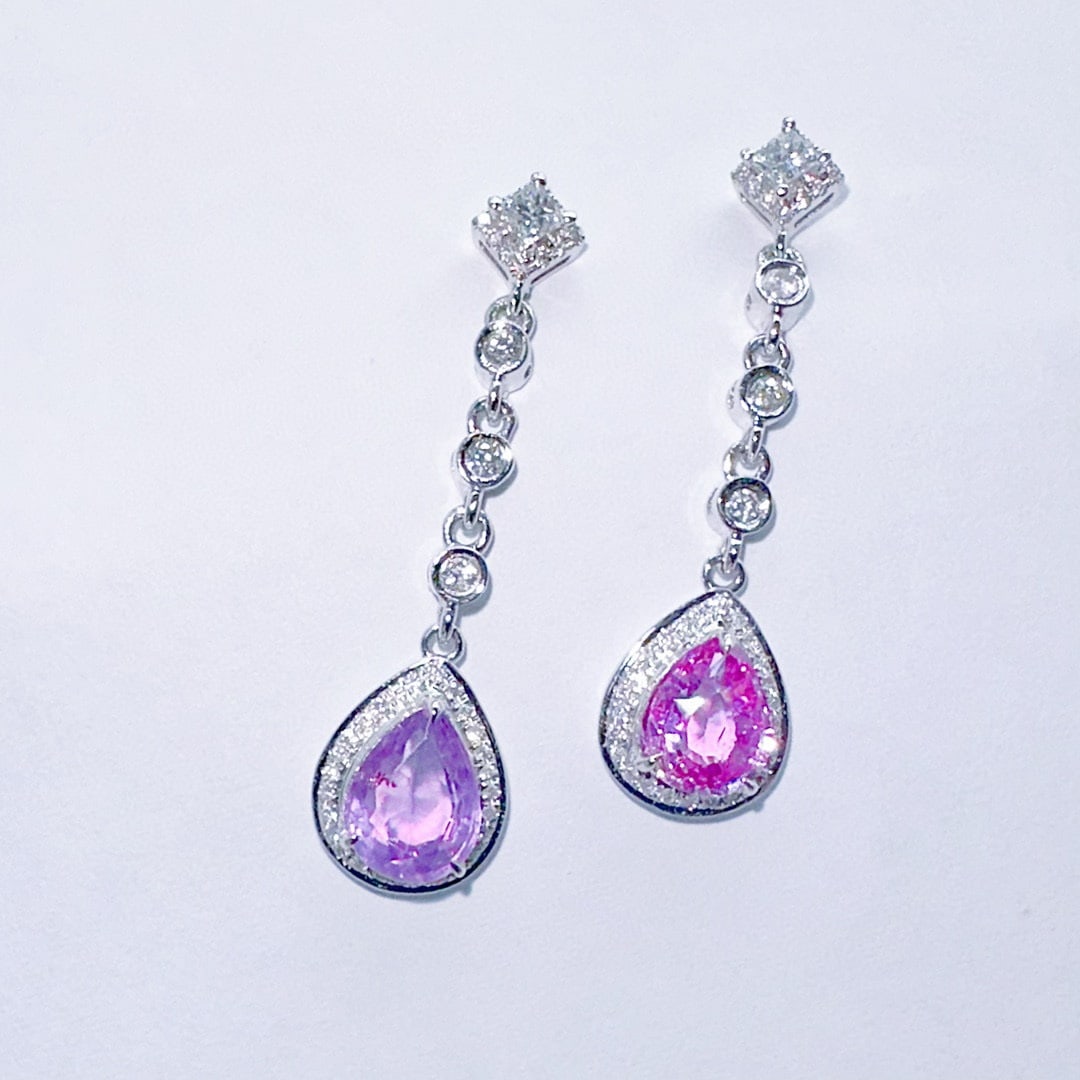 14k Gold 1.76 Ct Natural Sapphire & Diamond Earrings: Ref:231060026 // gold content:14k gold // main gemstone:sapphire // shape:pear // carat weight:1. 76ct // color:pink // treatment:natural // // adjacent gemstone 2 : diamond // number of stones:84 //